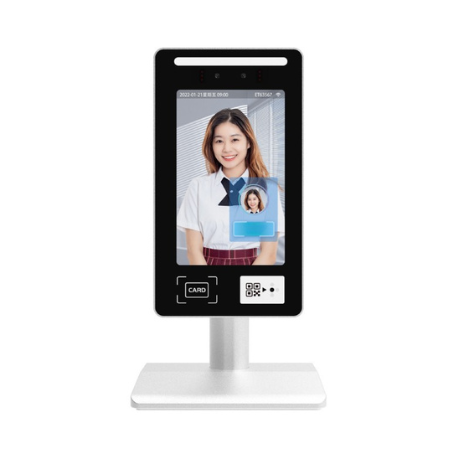 Q8 (Visage+Carte+Code QR)